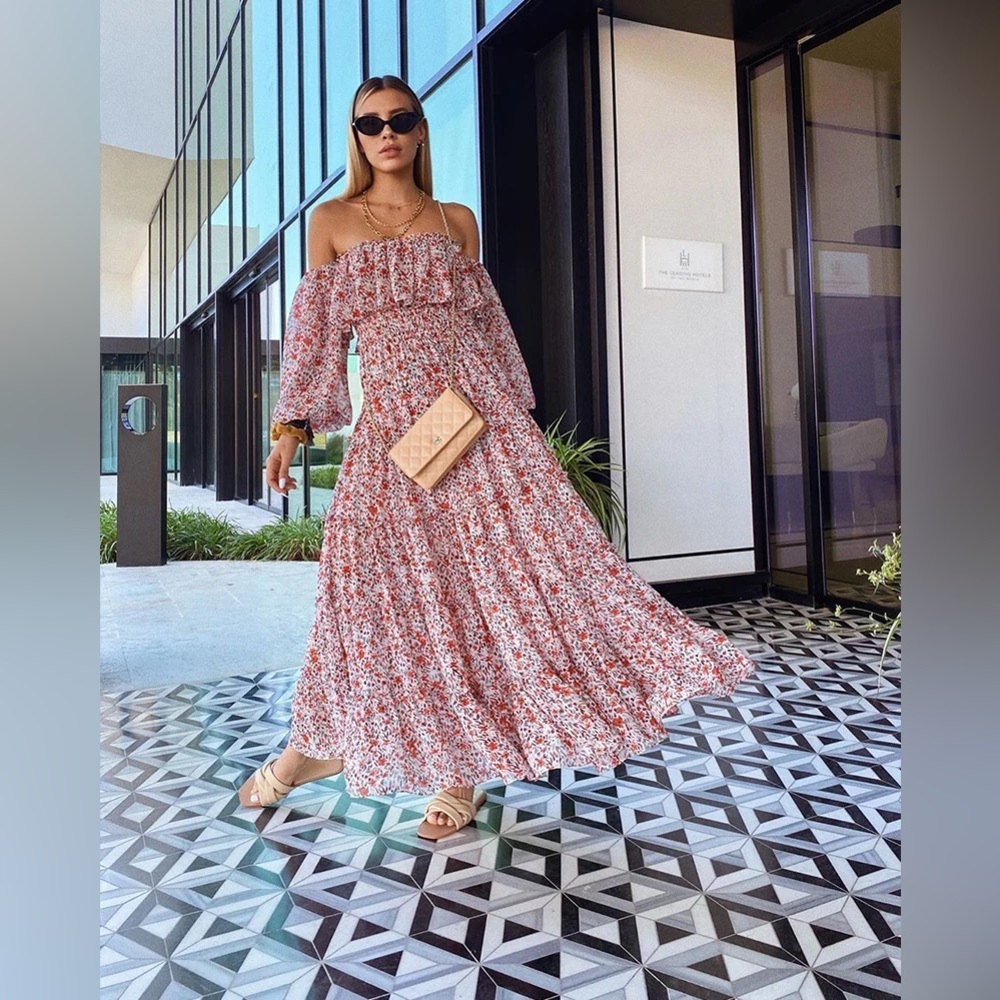 Misa Los Angeles Red Floral Off-Shoulder Maxi Dress Size Xs Tiered Lined Sexy